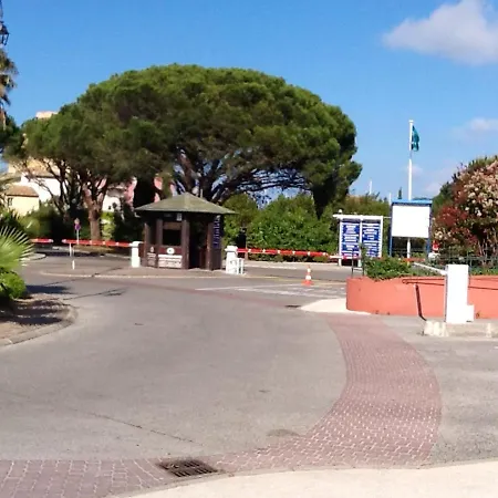Apartmán With 2 Bedrooms In With Shared Pool Enclosed Garden And Wifi 500 M From The Beach *