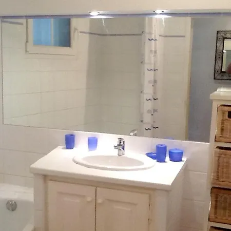 Appartement With 2 Bedrooms In With Shared Pool Enclosed Garden And Wifi 500 M From The Beach *