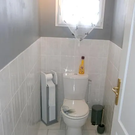 With 2 Bedrooms In With Shared Pool Enclosed Garden And Wifi 500 M From The Beach Appartement